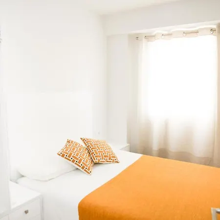 Family Apartment In The Malaga City Center Exterior photo